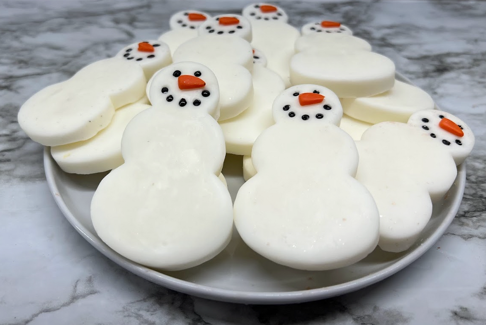 
                  
                    SNOWMAN Winter Christmas wax melts | Jack Frost | Peppermint Vanilla | 4.75 oz | 4 Melts
                  
                