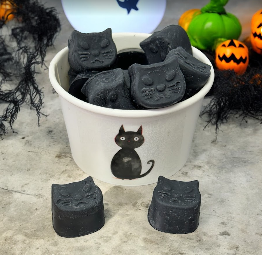 BLACK CAT wax melts |  Black Ice scent | 12 Wax Melts | 4 oz