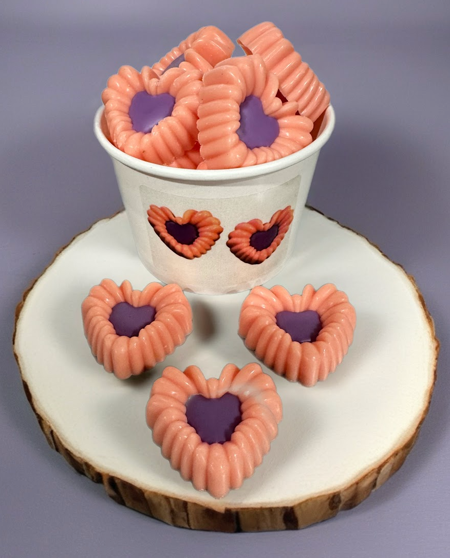 
                  
                    CRULLER HEARTS wax melts | Lick Me All Over scent | 3 wax melts  | 1 oz SAMPLE
                  
                