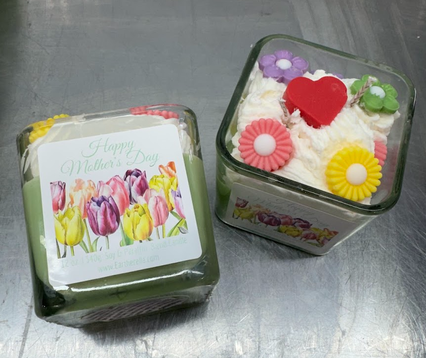 
                  
                    HAPPY MOTHER'S DAY | Spring Flowers fragrance | Soy blend candle | 12 oz
                  
                