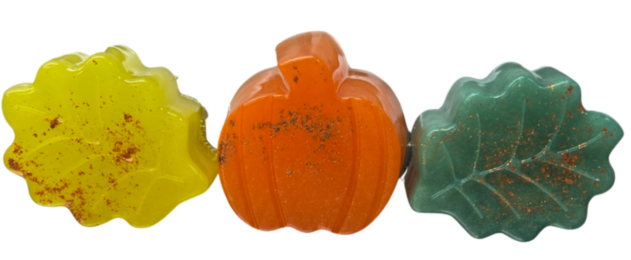 
                  
                    AUTUMN WOODS Fall Pumpkin & Leaves | 9 oz | 3 Soap Bar Gift Set
                  
                