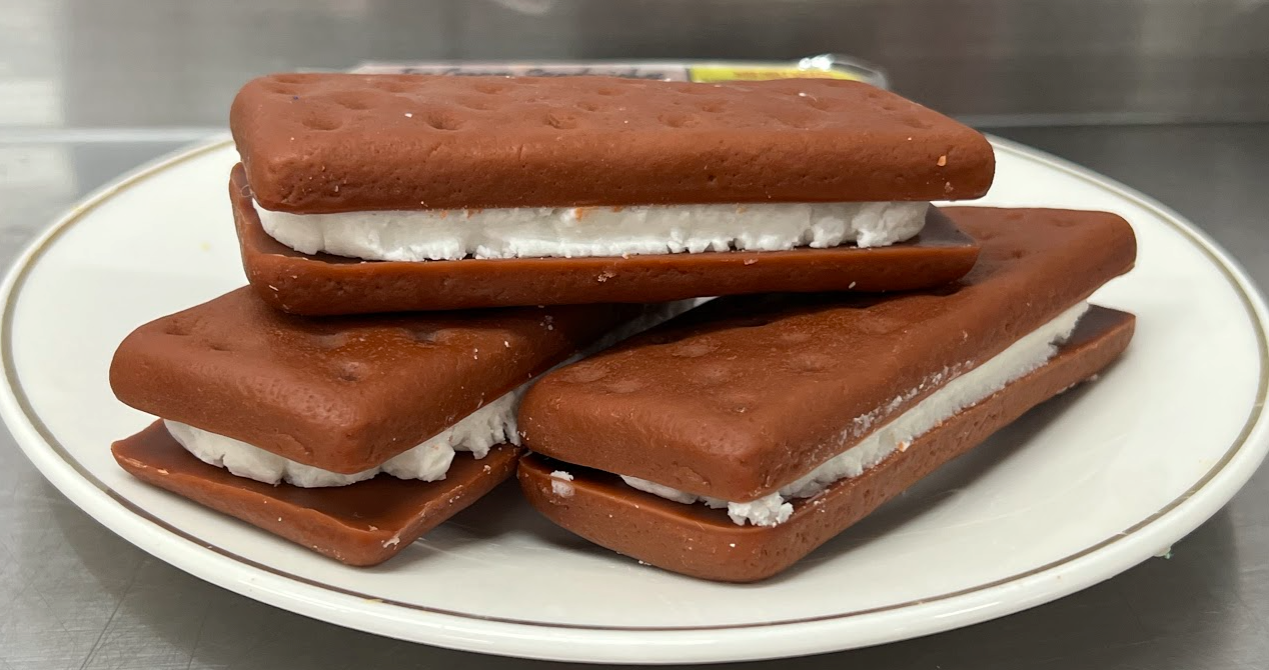 
                  
                    ICE CREAM SANDWICHES wax melts | Chocolate Brownies & Vanilla scent | 5 oz
                  
                