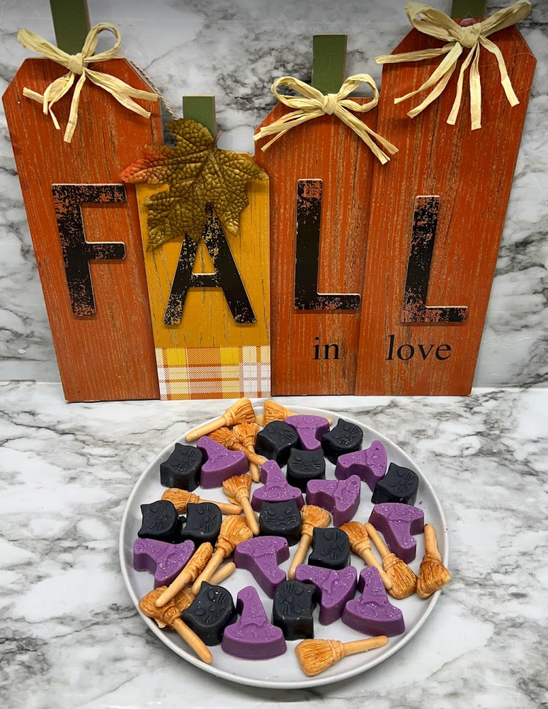 
                  
                    HOCUS POCUS inspired wax melts | Witch Hats, Broomsticks, Black Cats | 5 oz
                  
                